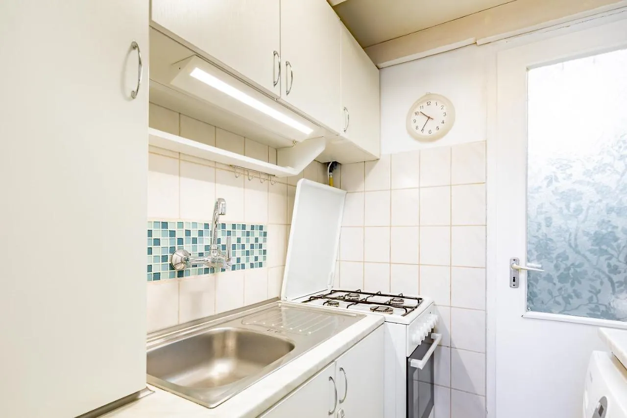 Cute Little Apartment Next To Margaret Island بودابست