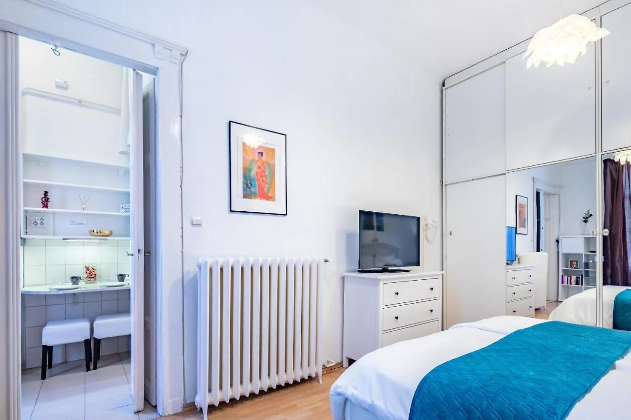 Cute Little Apartment Next To Margaret Island بودابست